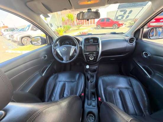 NISSAN-VERSA-2015