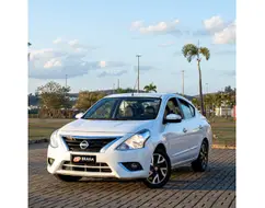 NISSAN VERSA 1.6 16V FLEXSTART UNIQUE 4P XTRONIC NISSAN VERSA 1.6 16V FLEXSTART UNIQUE 4P XTRONIC