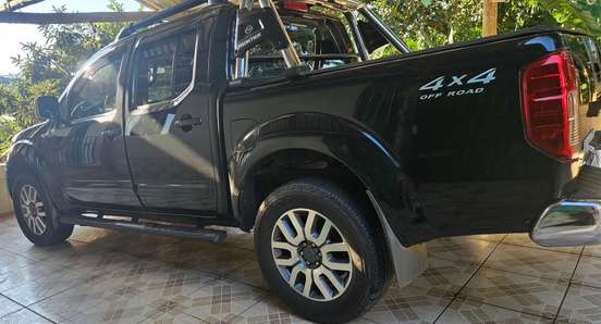 NISSAN-FRONTIER-2015