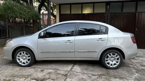 NISSAN-SENTRA-2012
