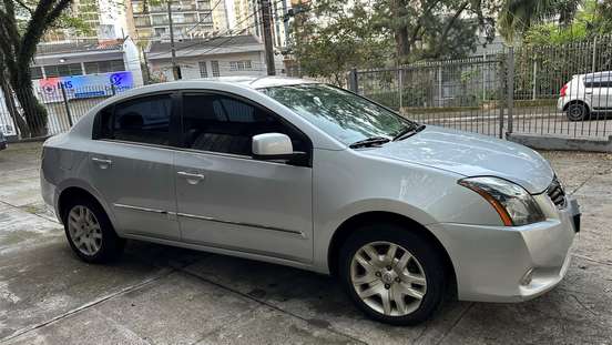 NISSAN-SENTRA-2012