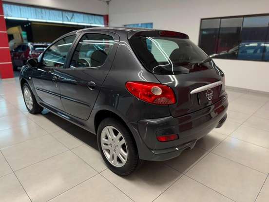 PEUGEOT-207-2010