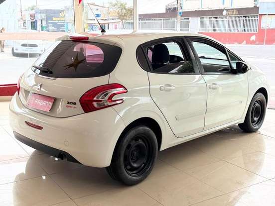 PEUGEOT-208-2013