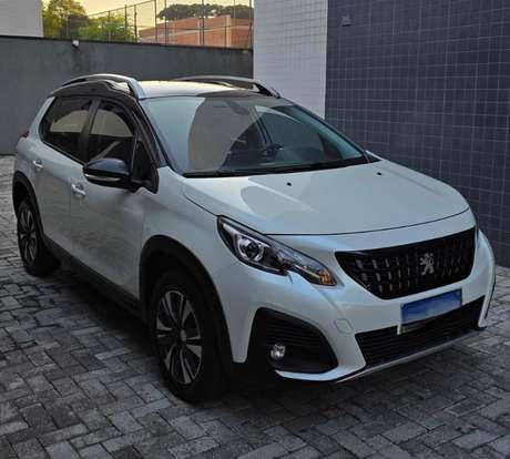 PEUGEOT-2008-2022