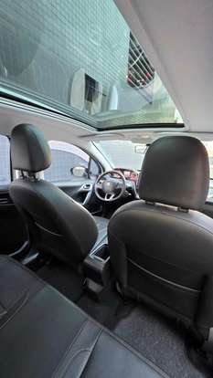 PEUGEOT-2008-2022