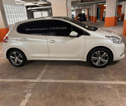 PEUGEOT-208-2014
