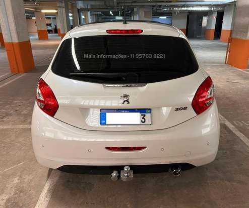 PEUGEOT-208-2014