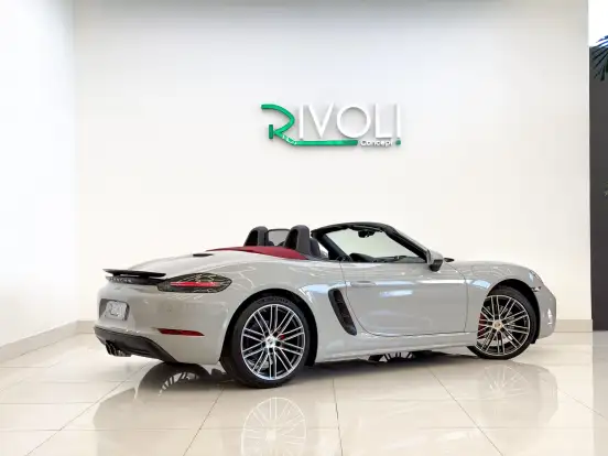 PORSCHE-718-2024
