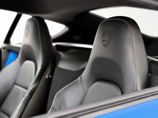 PORSCHE-718-2023