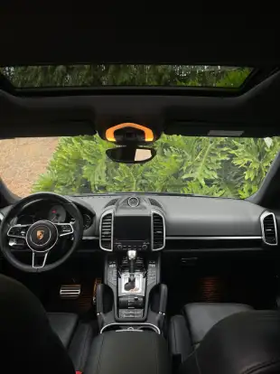 PORSCHE-CAYENNE-2017
