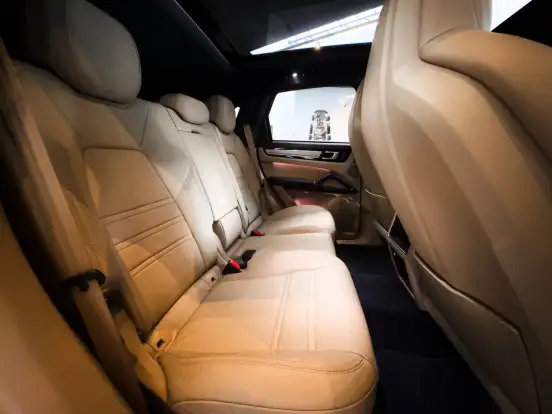 PORSCHE-CAYENNE-2022