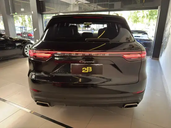PORSCHE-CAYENNE-2018