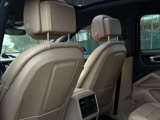 PORSCHE-CAYENNE-2019