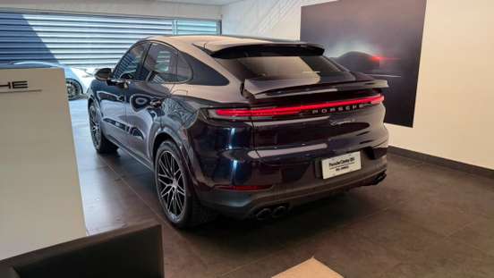 PORSCHE-CAYENNE-2025