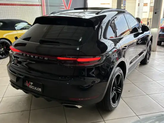 PORSCHE-MACAN-2020