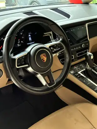 PORSCHE-MACAN-2020