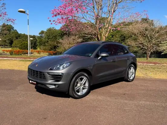 PORSCHE-MACAN-2015