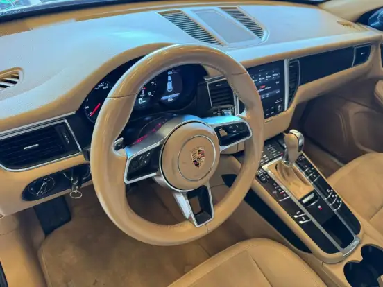 PORSCHE-MACAN-2.0 16V GASOLINA 4P AUTOMÁTICO PORSCHE-MACAN-2016