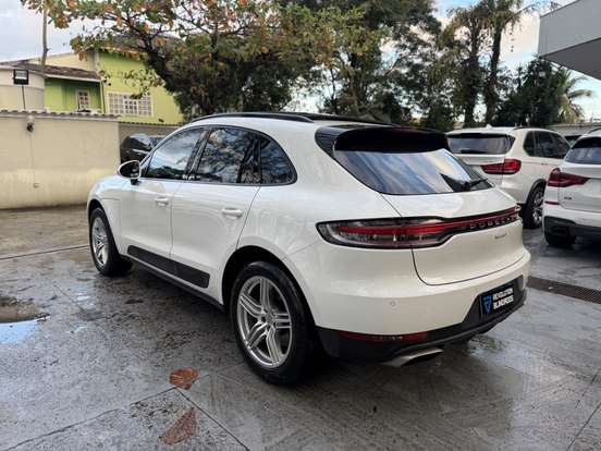 PORSCHE-MACAN-2021
