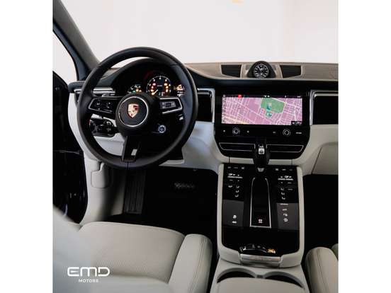 PORSCHE-MACAN-2024