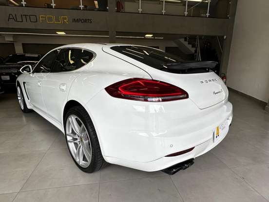 PORSCHE-PANAMERA-2014