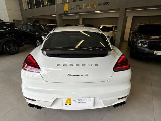 PORSCHE-PANAMERA-2014