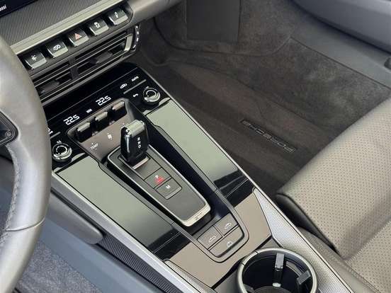 PORSCHE-911-3.0 24V H6 GASOLINA CARRERA CABRIOLET PDK PORSCHE-911-2024