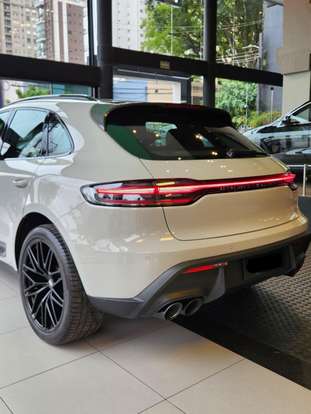 PORSCHE-MACAN-2023