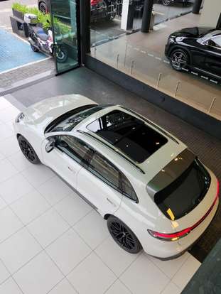 PORSCHE-MACAN-2023