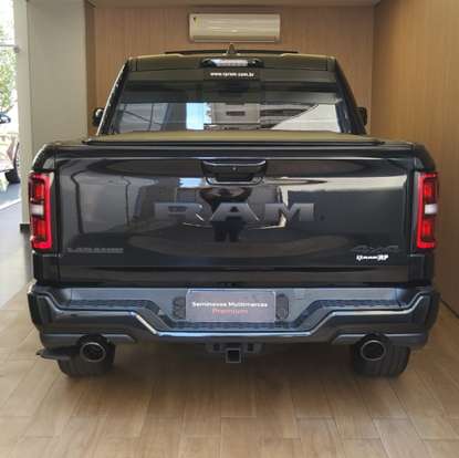 RAM-1500-3.0 HURRICANE 6 BITURBO GASOLINA LARAMIE NIGHT EDITION CD 4X4 AUTOMÁTICO RAM-1500-2024