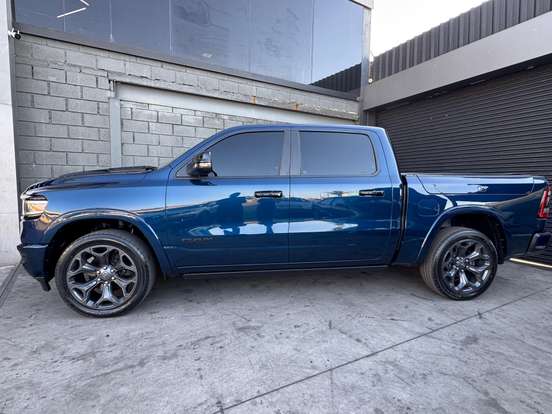 RAM-1500-5.7 V8 GASOLINA LIMITED CD 4X4 AUTOMÁTICO RAM-1500-2023