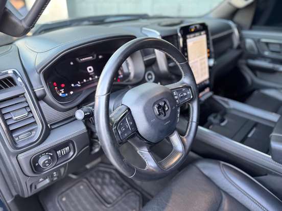 RAM-1500-5.7 V8 GASOLINA LIMITED CD 4X4 AUTOMÁTICO RAM-1500-2023