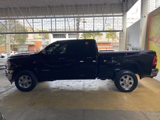 RAM-2500-6.7 I6 TURBO DIESEL LARAMIE CD 4X4 AUTOMÁTICO RAM-2500-2021