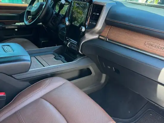 RAM-3500-6.7 I6 TURBO DIESEL LIMITED LONGHORN CD 4X4 AUTOMÁTICO RAM-3500-2023