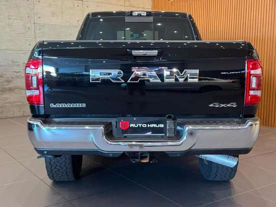 RAM-3500-6.7 I6 TURBO DIESEL LARAMIE CD 4X4 AUTOMÁTICO RAM-3500-2022