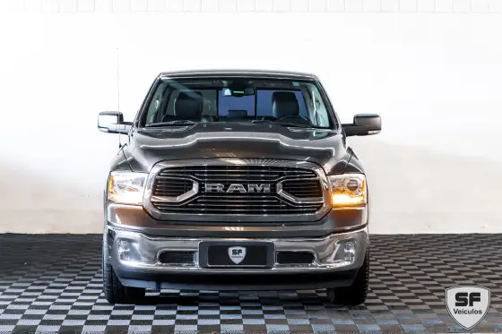 RAM CLASSIC 5.7 V8 GASOLINA LARAMIE CD 4X4 AUTOMÁTICO
