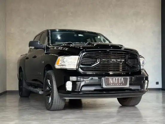 RAM-CLASSIC-5.7 V8 GASOLINA LARAMIE CD 4X4 AUTOMÁTICO RAM-CLASSIC-2022