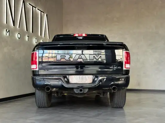 RAM-CLASSIC-5.7 V8 GASOLINA LARAMIE CD 4X4 AUTOMÁTICO RAM-CLASSIC-2022