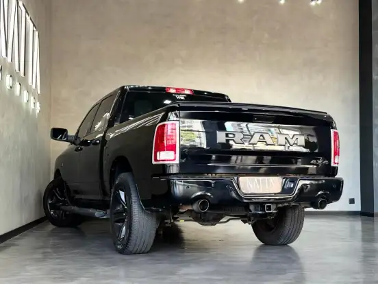 RAM-CLASSIC-5.7 V8 GASOLINA LARAMIE CD 4X4 AUTOMÁTICO RAM-CLASSIC-2022