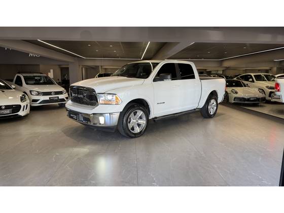 RAM CLASSIC 5.7 V8 GASOLINA LARAMIE CD 4X4 AUTOMÁTICO