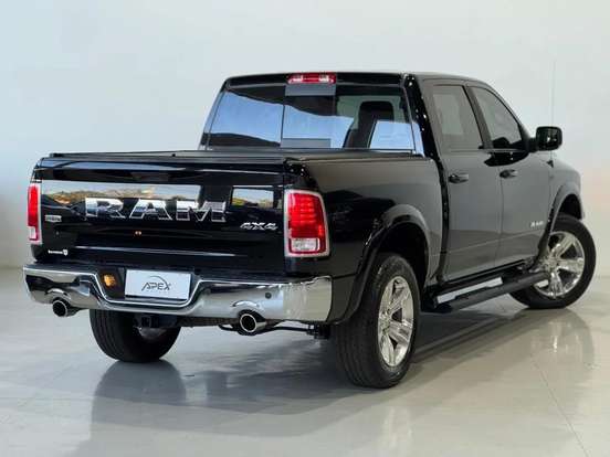 RAM-CLASSIC-5.7 V8 GASOLINA LARAMIE CD 4X4 AUTOMÁTICO RAM-CLASSIC-2023