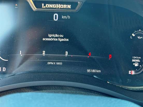 RAM-3500-6.7 I6 TURBO DIESEL LIMITED LONGHORN CD 4X4 AUTOMÁTICO RAM-3500-2024