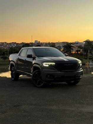 RAM RAMPAGE 2.0 HURRICANE 4 TURBO GASOLINA R/T 4X4 AUTOMÁTICO