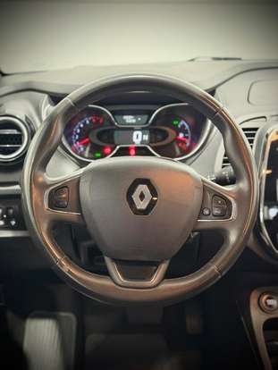 RENAULT-CAPTUR-2018