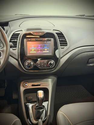 RENAULT-CAPTUR-2018
