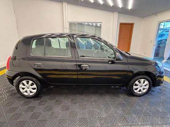 RENAULT-CLIO-2013