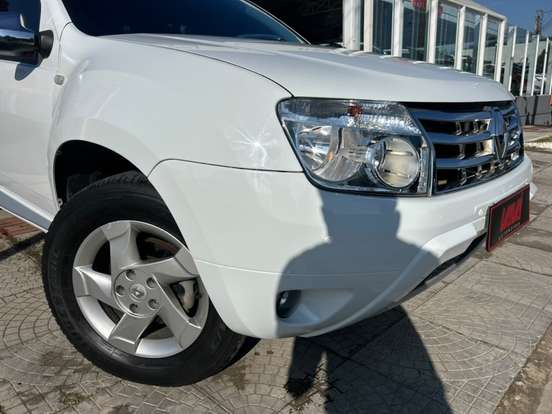 RENAULT-DUSTER-2.0 DYNAMIQUE 4X2 16V FLEX 4P AUTOMÁTICO RENAULT-DUSTER-2014