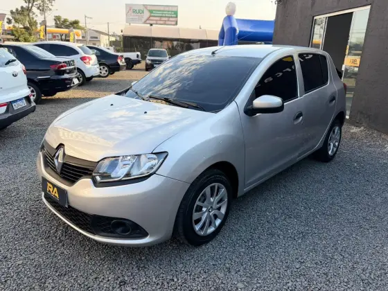 RENAULT SANDERO 1.0 AUTHENTIQUE 16V FLEX 4P MANUAL