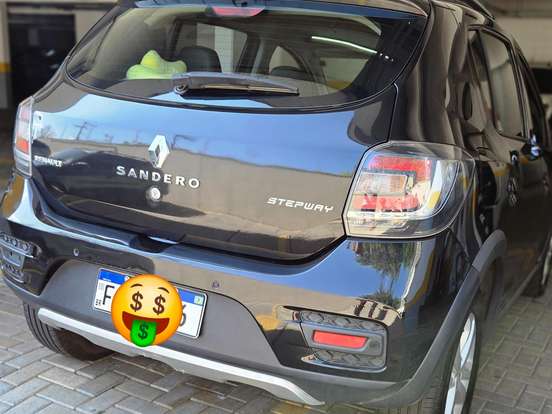 RENAULT-SANDERO-1.6 STEPWAY 8V FLEX 4P AUTOMATIZADO RENAULT-SANDERO-2015