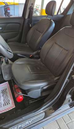RENAULT-SANDERO-2015